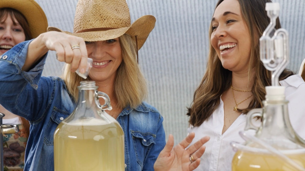 The Master Fermentation Kit- Make your own Mead + Hard Cider + Hard Seltzer with this 3in1 Kit by Must Bee Company